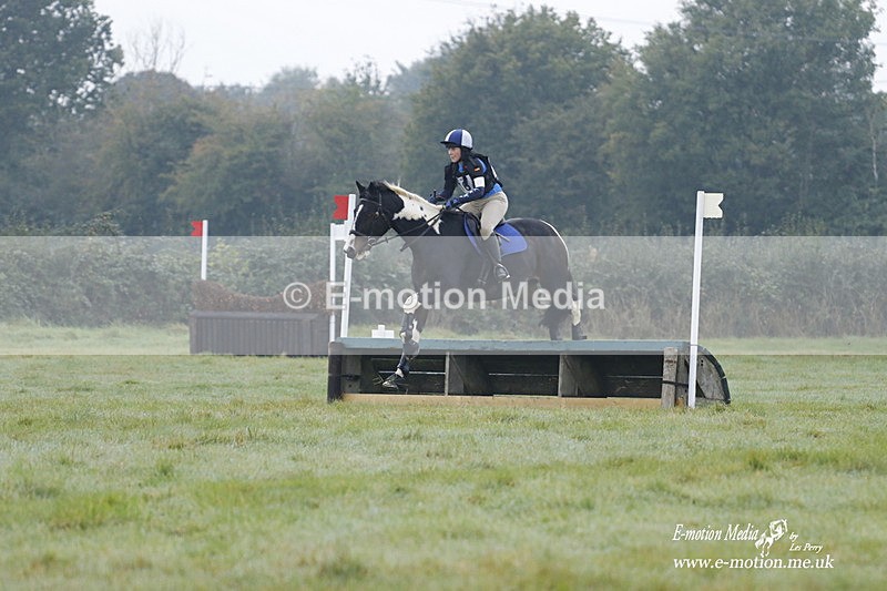 WWHT 171021 0438 - Novice Restricted (0.80m)  17/10/21