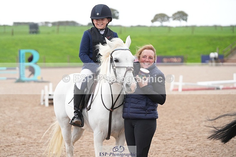 250920-160416-01560 - Cls 21 Pony Intro 80cm Derby