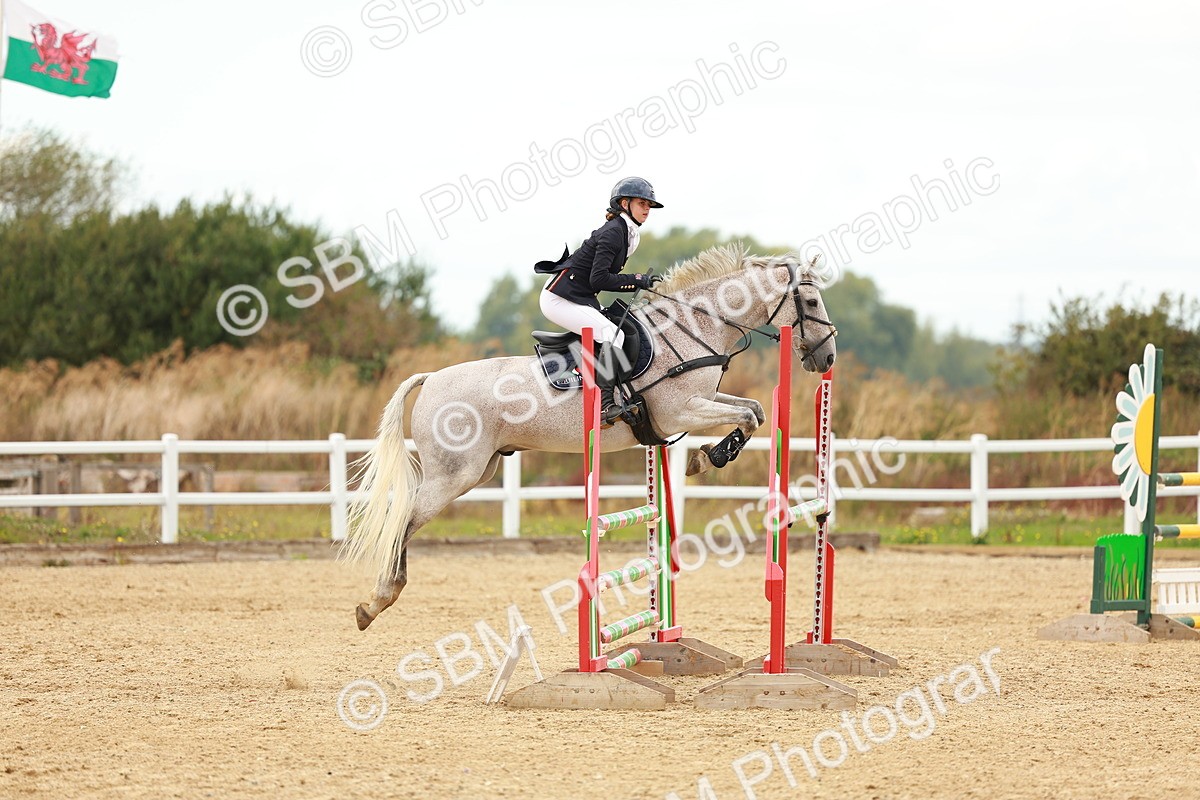 SBM_001534 - Class 4 - Senior Newcomers - 1.10m