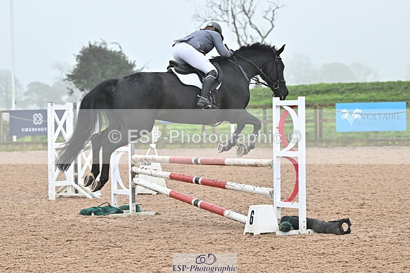 241103A-110547-06883 - SUN Cls 18 British Novice and 90cm Open