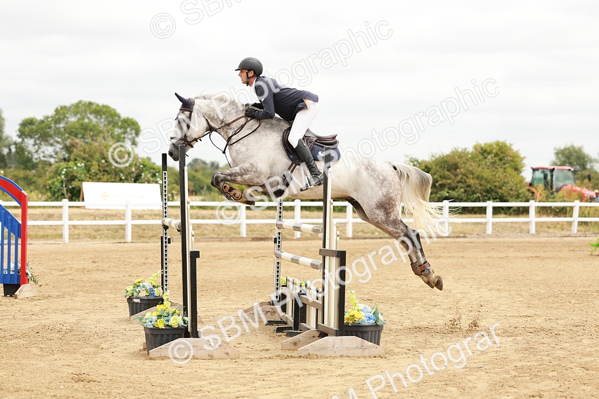 SBM_017653 - Class 21 - Senior Newcomers Championship 2d Rd