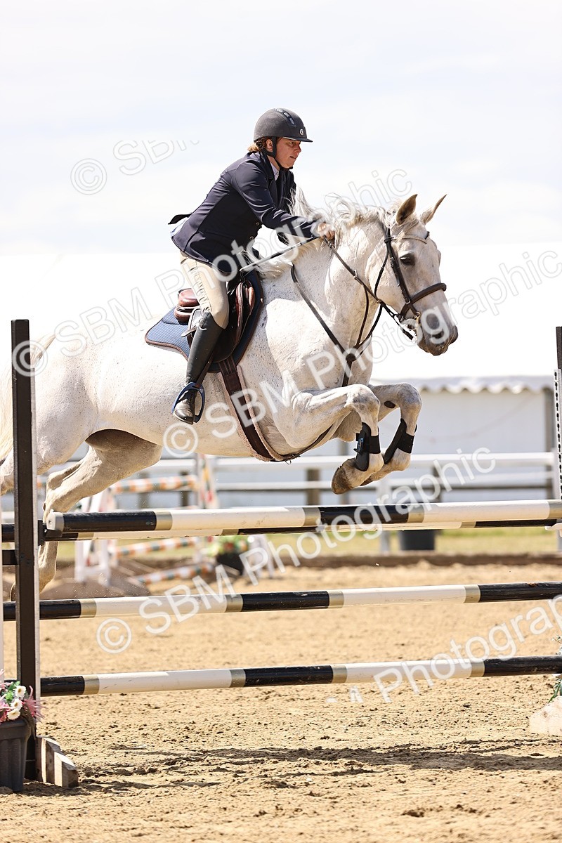 SBM_009802 - Class 8 - Senior Newcomers - 1.10  Open