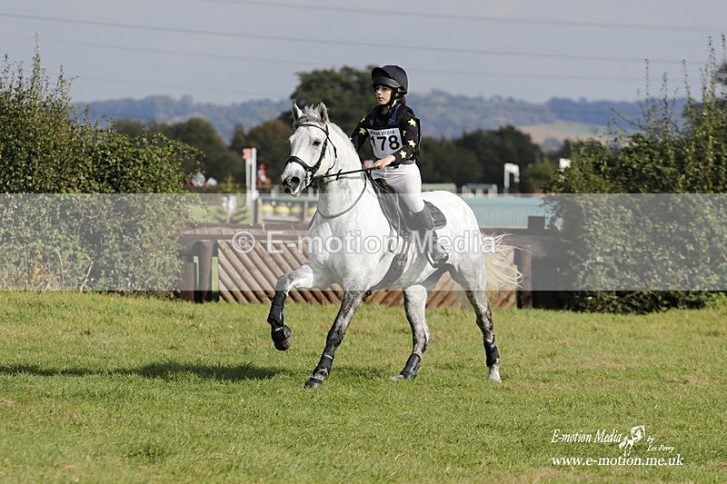  WWHT 171021 3203 - Intermediate (0.90m)  17/10/21