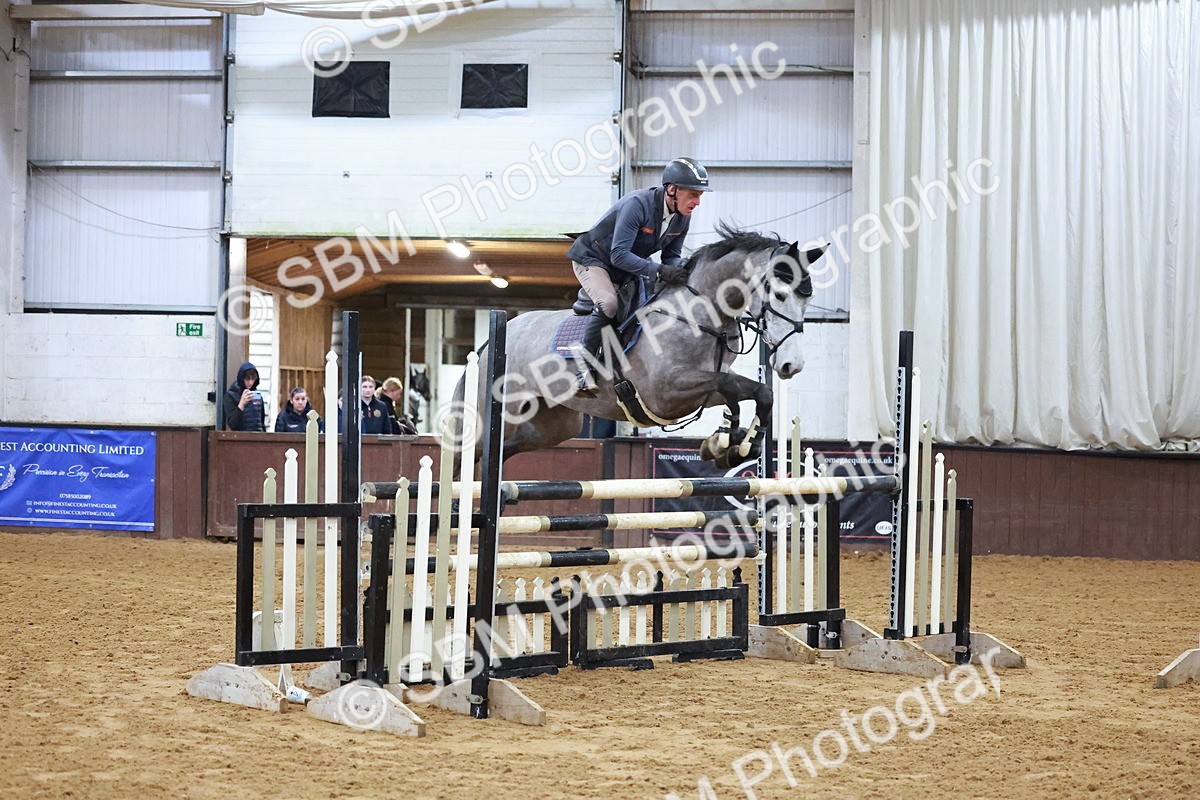 SBM_001845_Class 4 - Senior Newcomers - 110m - Customer Cart - Anthony