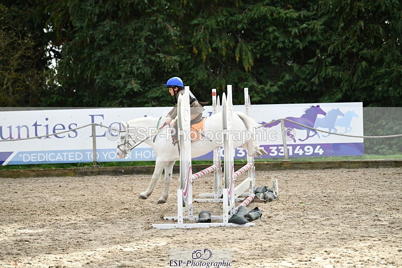 251004A-150637-01669 - Classes 8 & 9 70cm