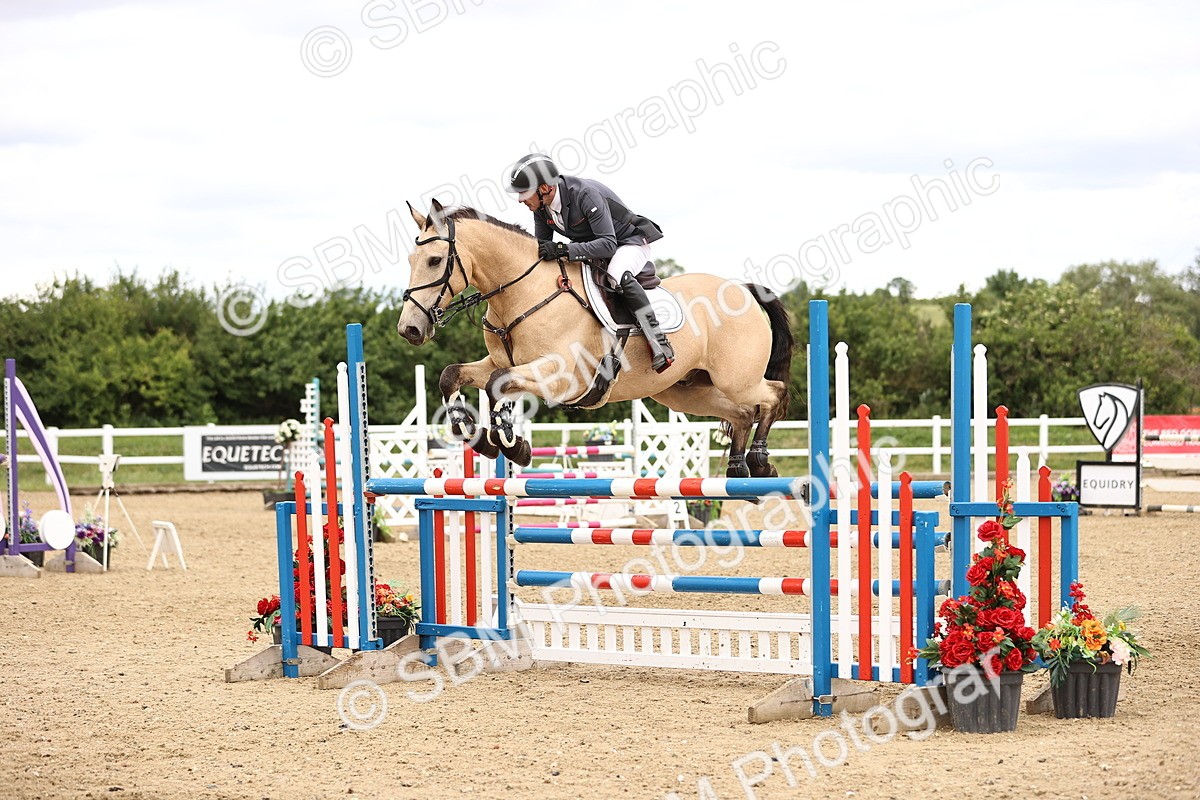 SBM_007693 - Class 19 - Senior Newcomers - 1.10m