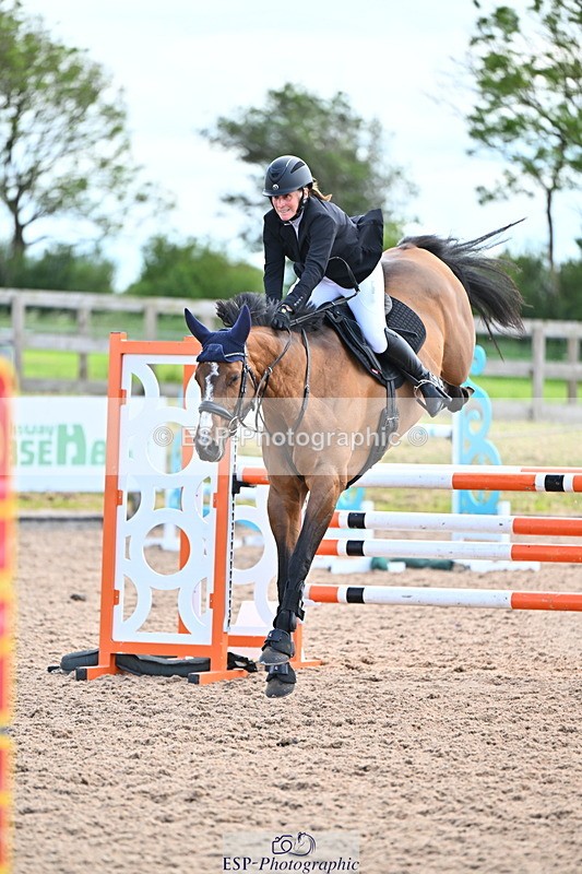 240608A-130034-02455 - Cls 4 Snr Newcomers and 1.10m Open