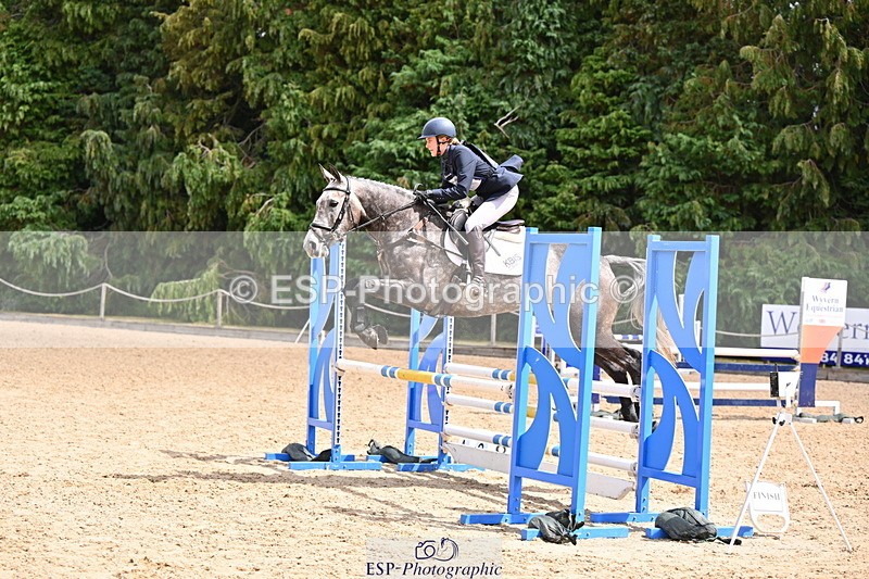 250802A-123126-03029 - A-038-Maisy.Miller-HEADDON.SWAN.SONG