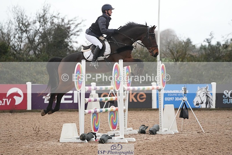 251107-130545-01066 - Cls 6 Foxhunter and 1.20m Open