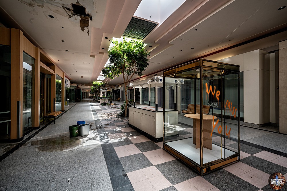  - Dead Malls