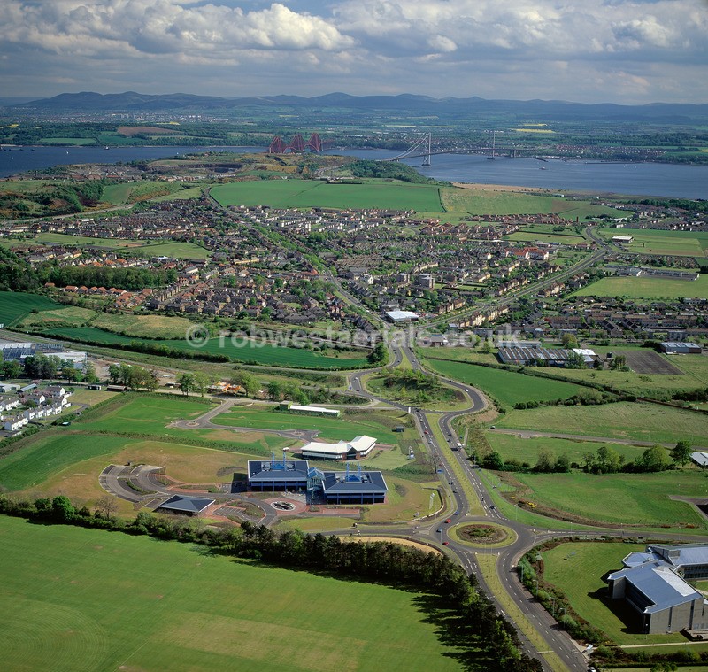 A00726A Dunfermline Carnegie Campus to Rosyth in 1995 - Settlements, infrastructure and attractions