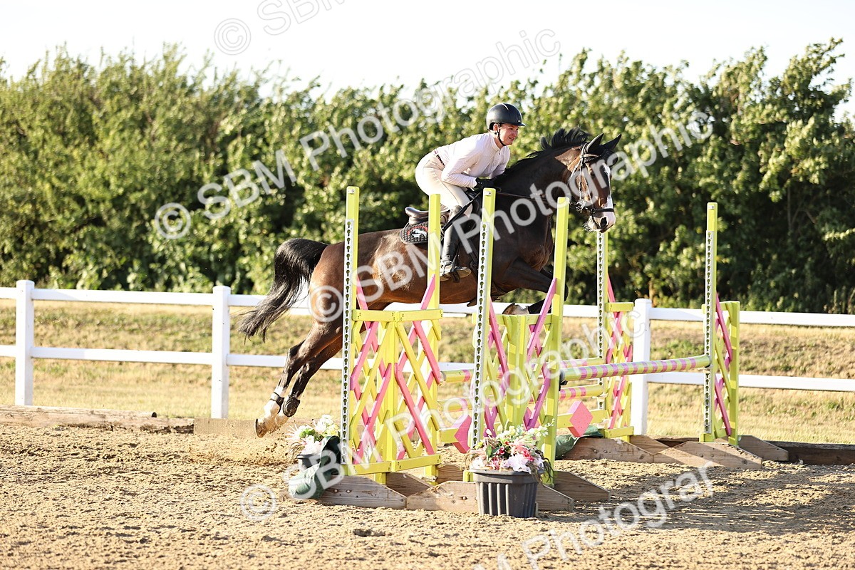 SBM_012510 - Class 12 - Senior British Novice - 90cm Open