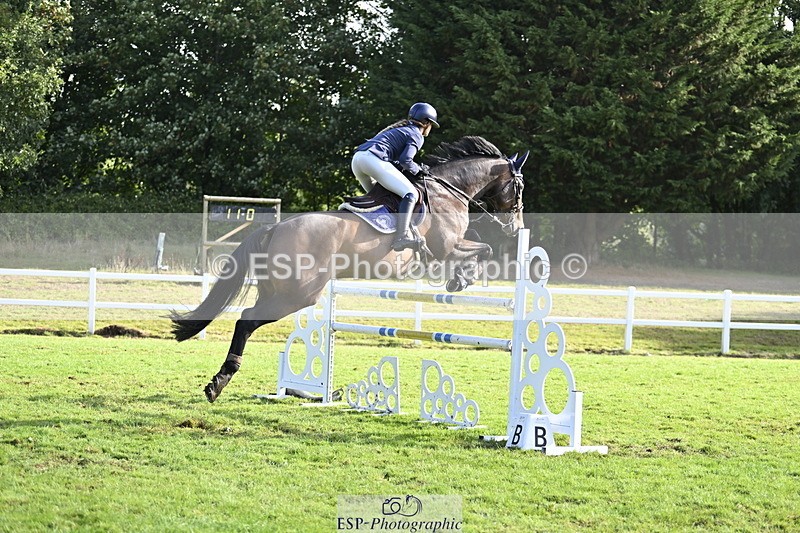 250831A-091230-09160 - Cls 34 Snr Foxhunter