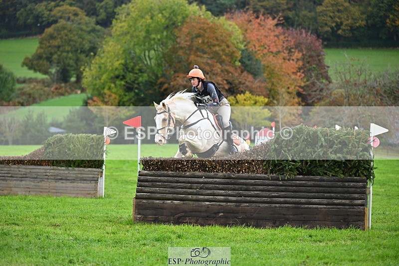 251025A-095118-16396 - D-324-Clare.Pascoe