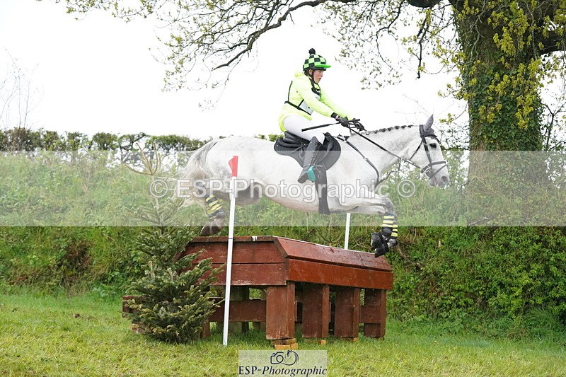 250418-120644-02528 - 071-Caitlyn.Faull-PENNINEVIEW.SUMMER