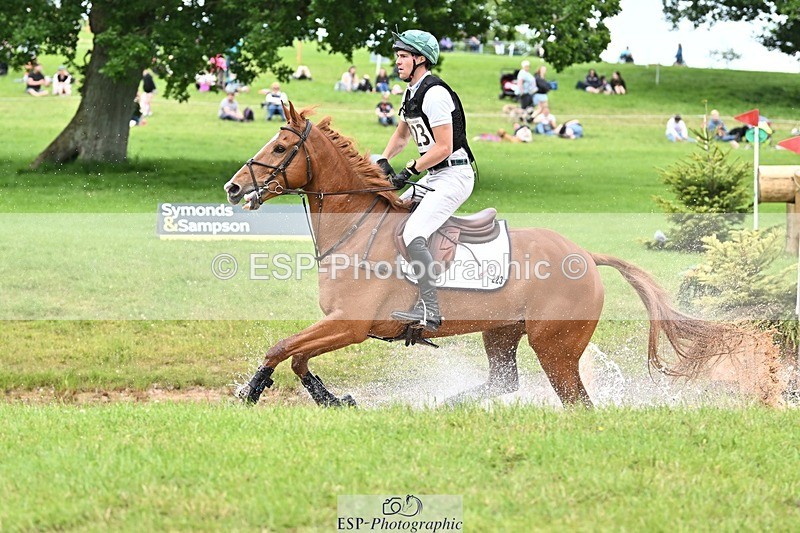 240525-154148-17255 - 223-MORNINGSTAR_VAN_ALTRIDO-Max_Warburton