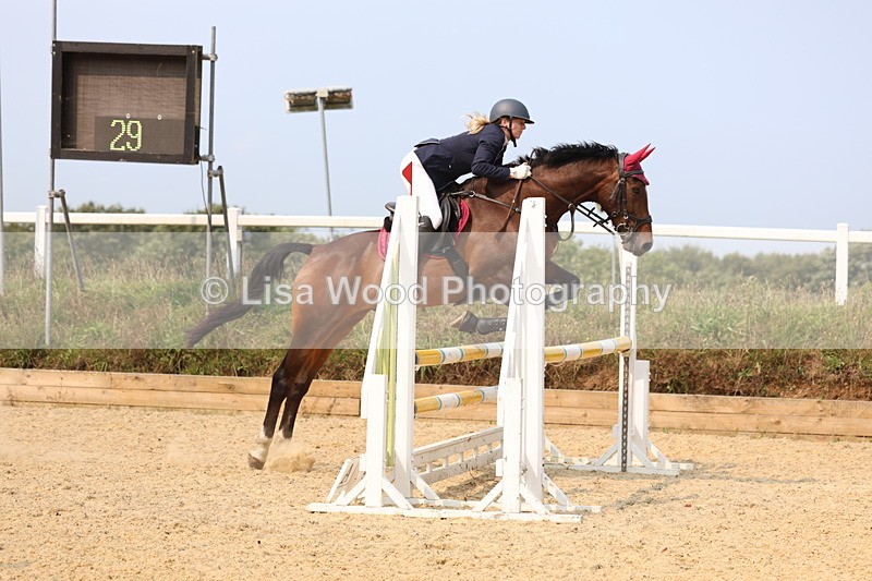 3E7A1410 - Class 4: Senior British Novice/90cm open