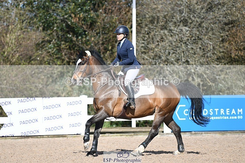 250330-102429-06099 - Cls 32 British Novice and 90cm