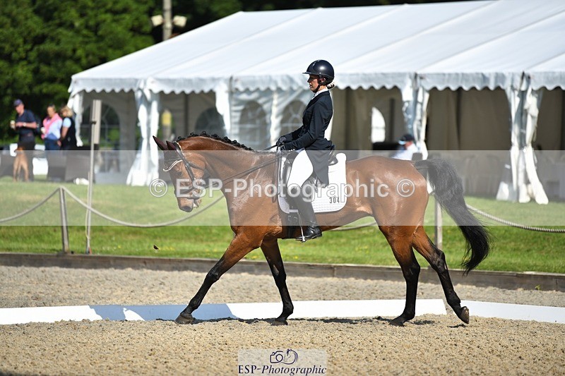 230525-092108-01578 - 304-MADFORD_LAW-Anna_Johannson-WEDTrotUp+DR