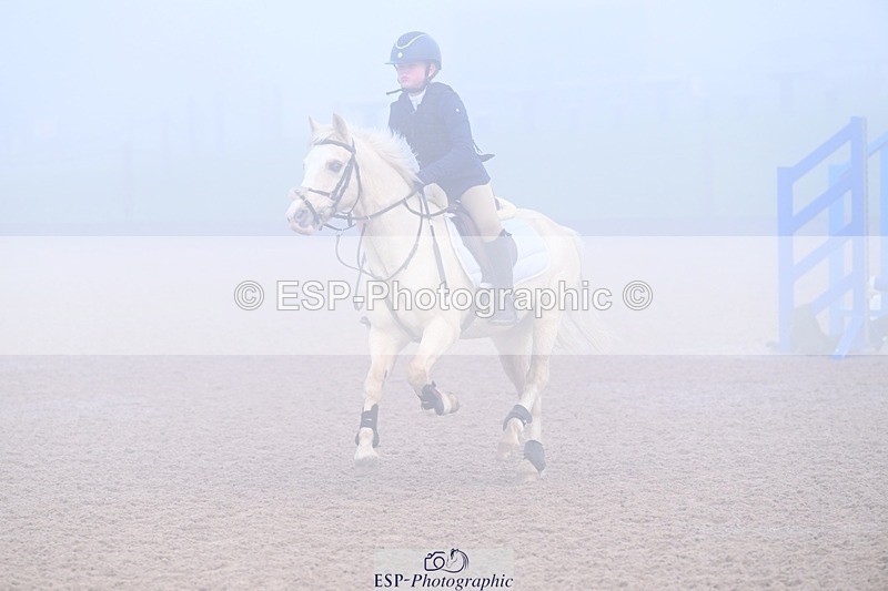 251115-093657-00331 - Cls 19 Clear Round 40cm