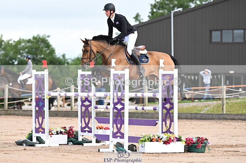 240721A-081105-16423 - Cls 20, 1 Star Gold Tour 1.35m