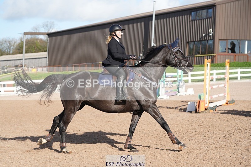 251108-124320-02554 - Cls 13 Foxhunter and 1.20m Open