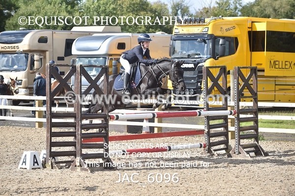 JAC_6096 - CLASS 6 SAT Springboard 128cm/ 138cm Restricted Handicap