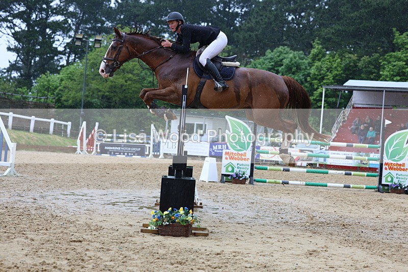 3E7A7566 - Class 9: Senior 1.30m open