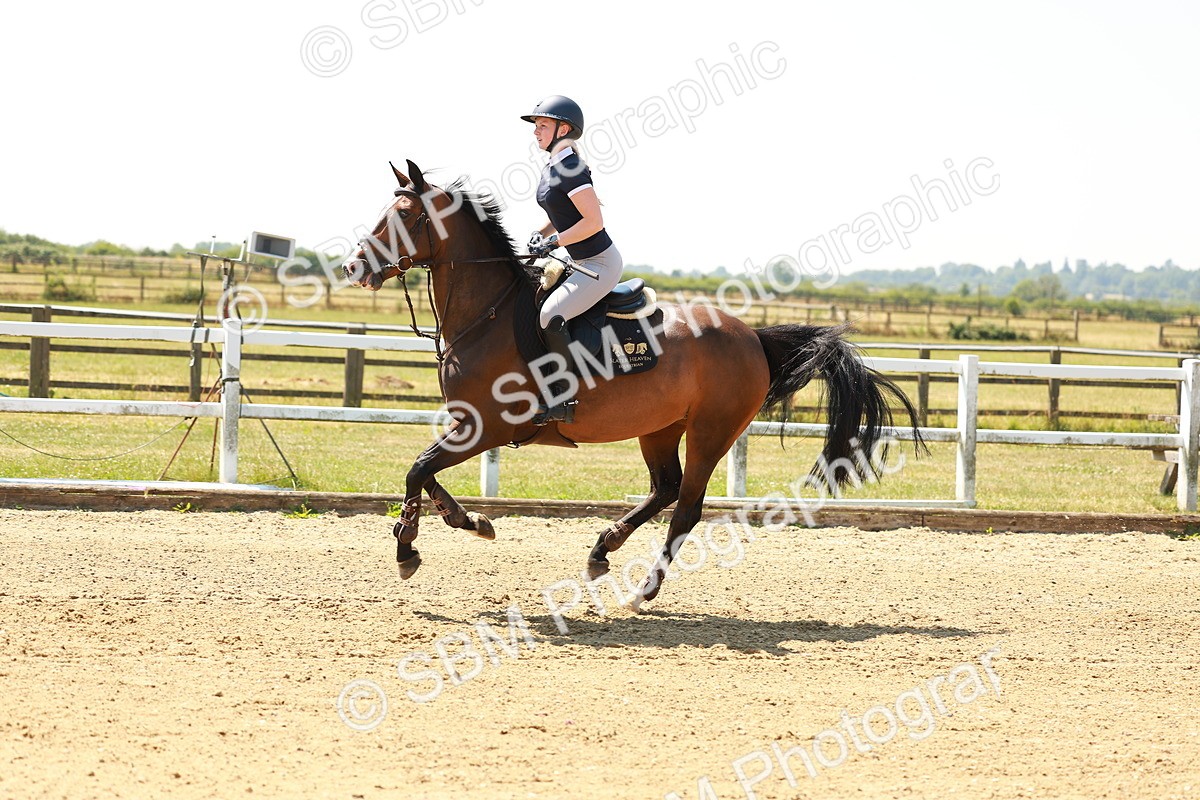 SBM_001387 - Class 4 - Senior Newcomers - 1.10m