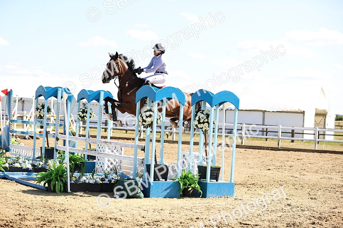 SBM_015635 - Class 16 - Senior foxhunter - 1.20m Open