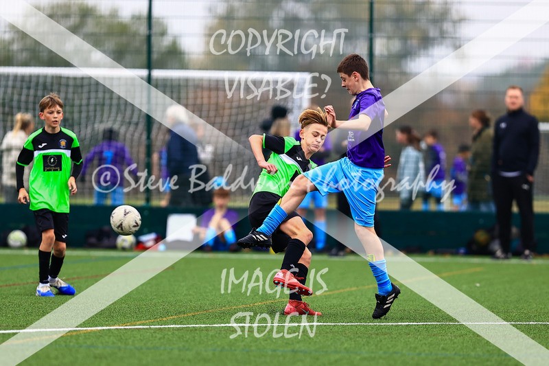 1DX30594 - 2025-10-12 FC Abbey Meads U14 Orange V Kingsdown Lions U14