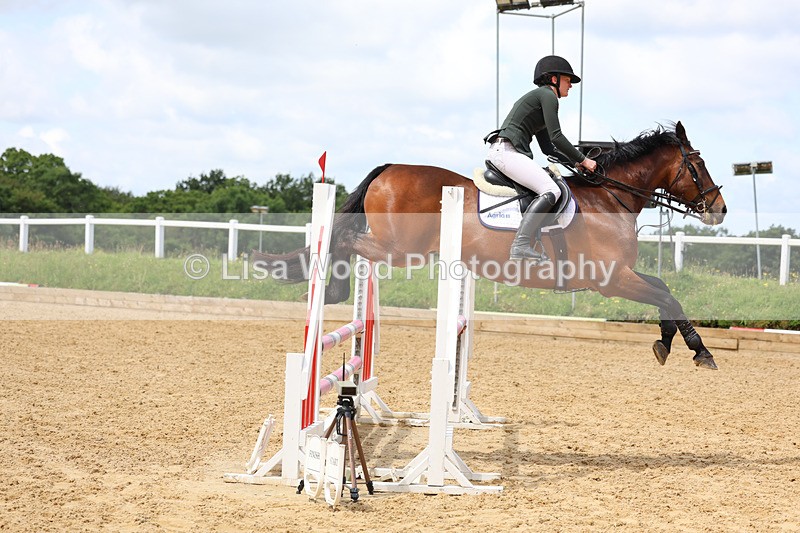 3E7A3285 - Class 4: Senior British Novice/90cm open