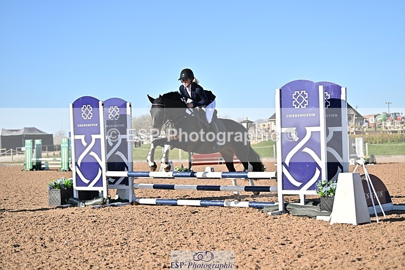 250401-170524-00260 - 70cm classes