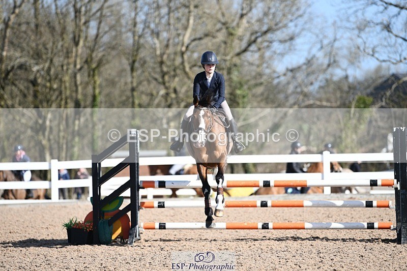 250330-103140-06147 - Cls 32 British Novice and 90cm