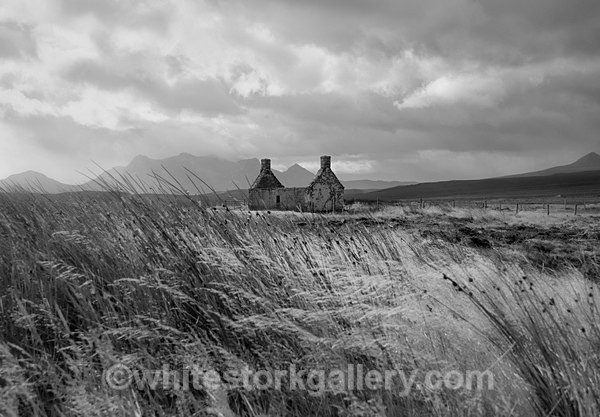 Bothy - Scotland: Black and White