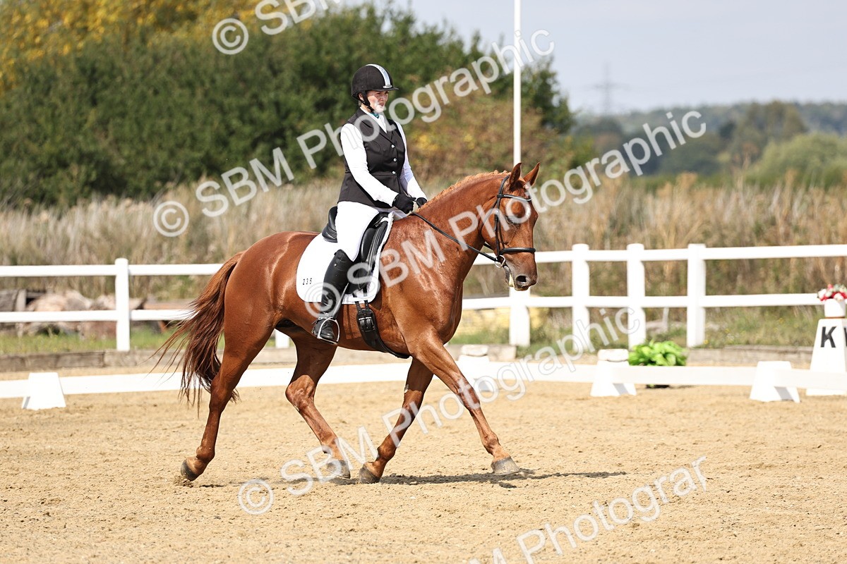 SBM_018377 - Class 16 - Novice 5 - 11.12-12.01