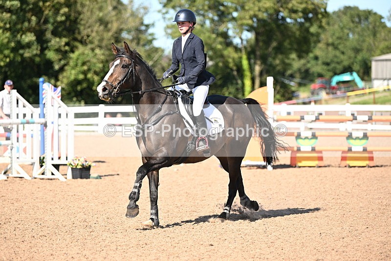 240914A-151114-07982 - Cls 25-S 1.10m Amateur Qualifier