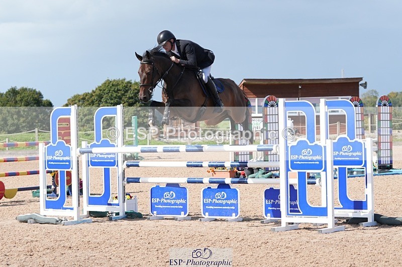 250913-121548-06848 - Cls 15 Snr Foxhunter