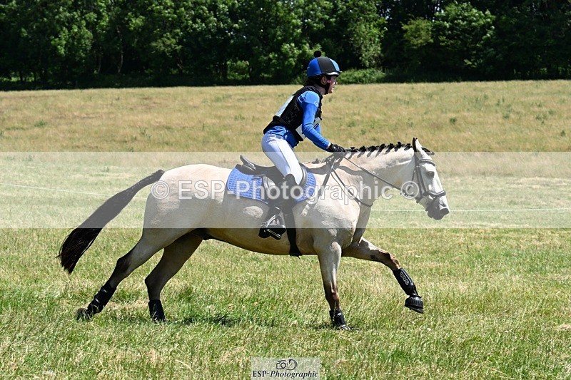 240629X-134002-3759 - 151-Issy_Baldock-CREGGS_DUN