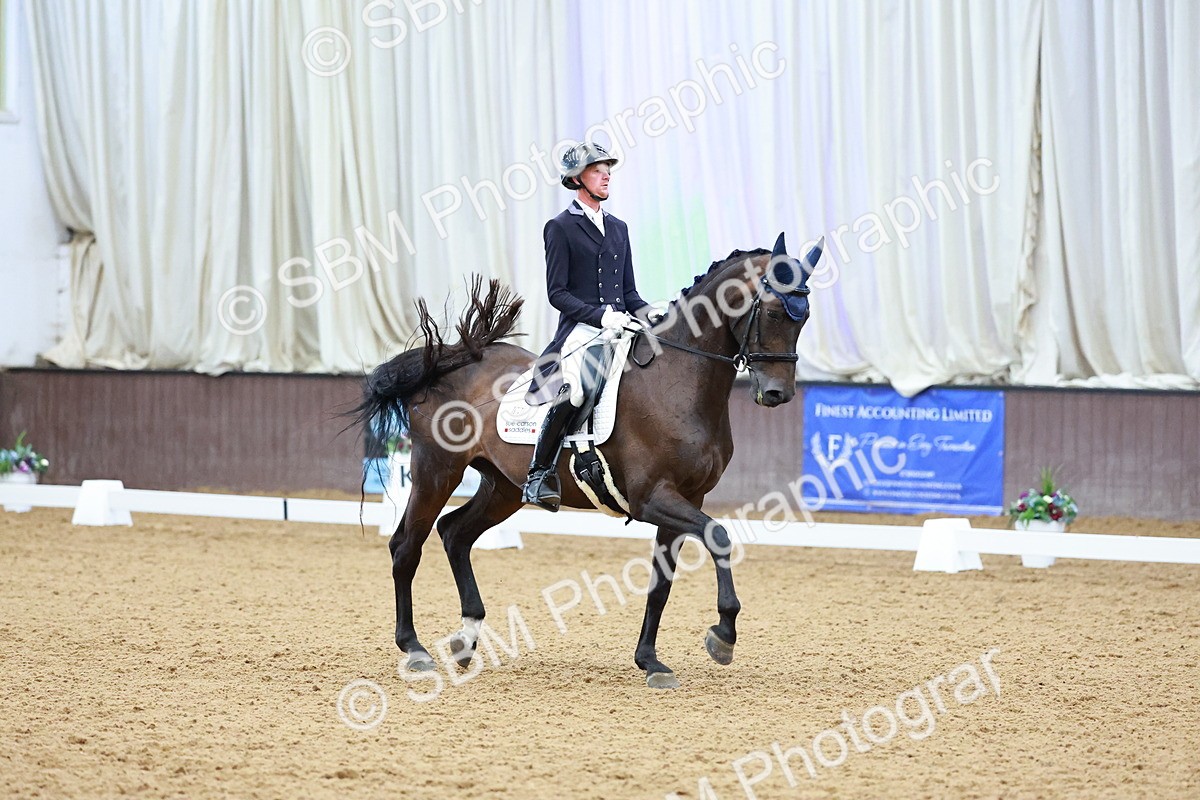 SBM_008044 - Class 9 - FEI INT II - 16.54.17.57