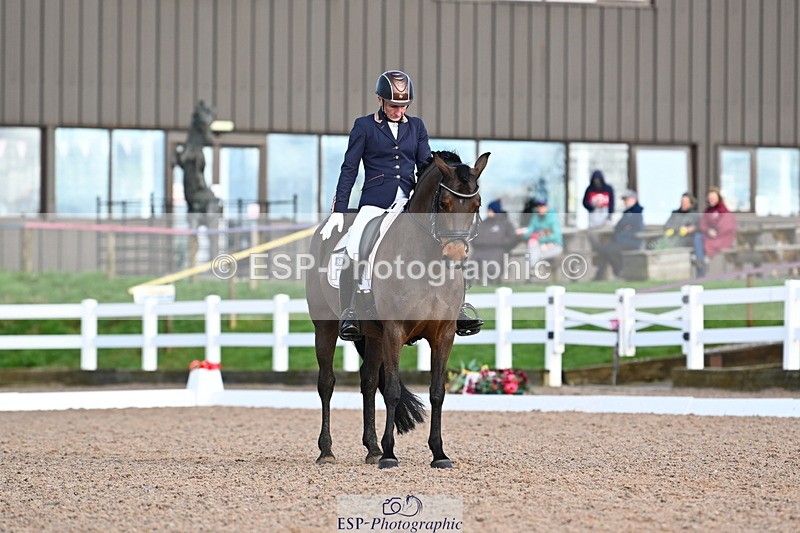 240218A-113451-06360 - 221-Alice.Peternell-Fourseasons.Sienna