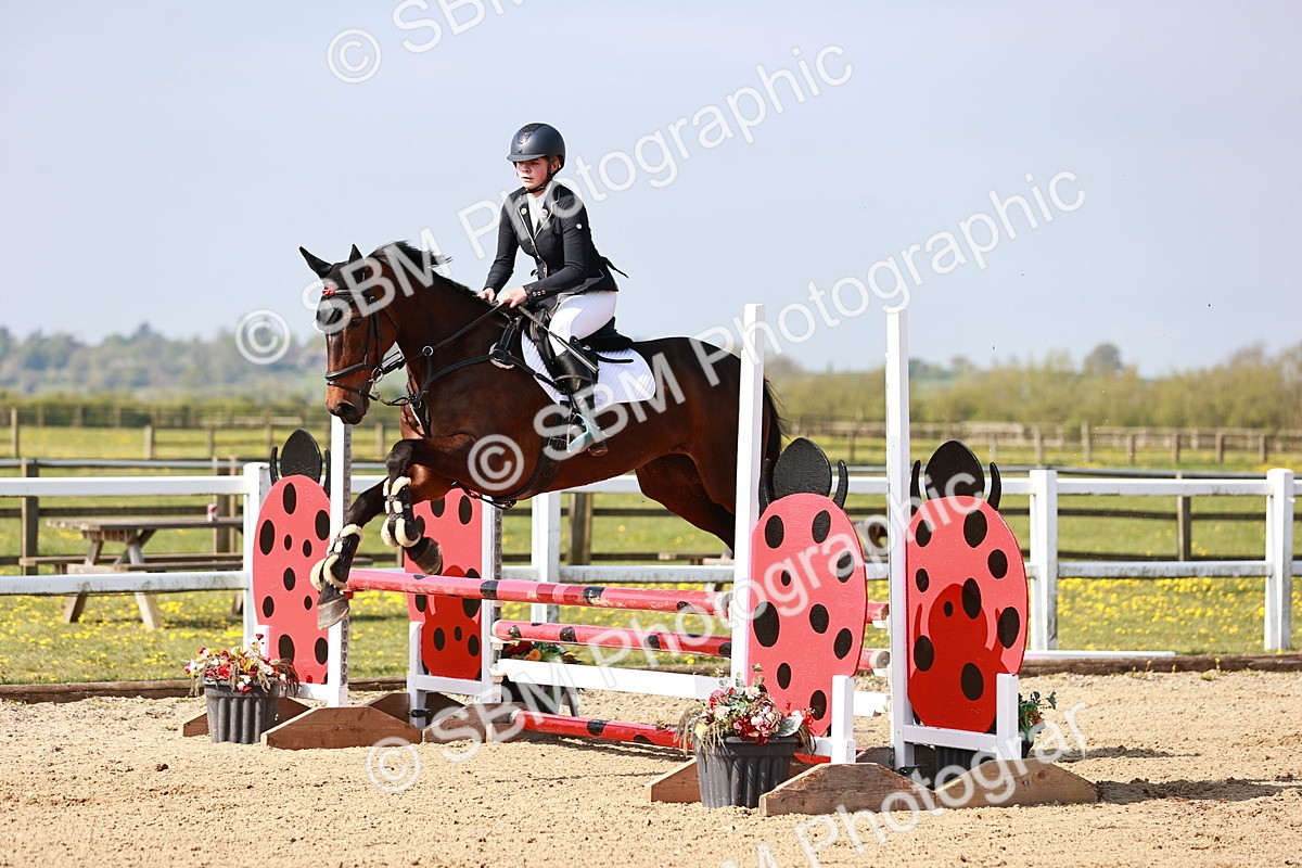  - Class 21 - Senior British Novice - 90cm