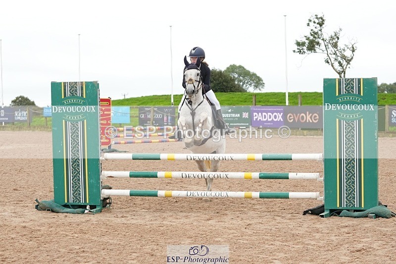 250920-154237-01489 - Cls 21 Pony Intro 80cm Derby