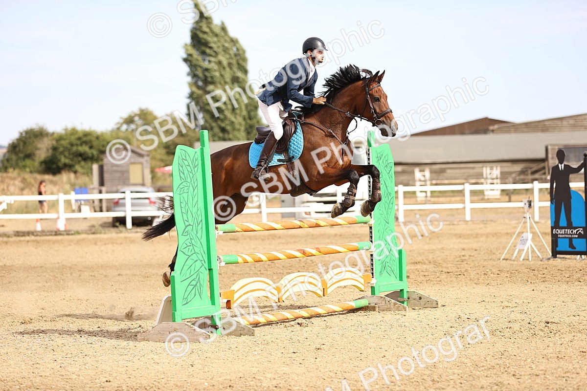SBM_001602 - Class 6 - Senior Newcomers 1.10m