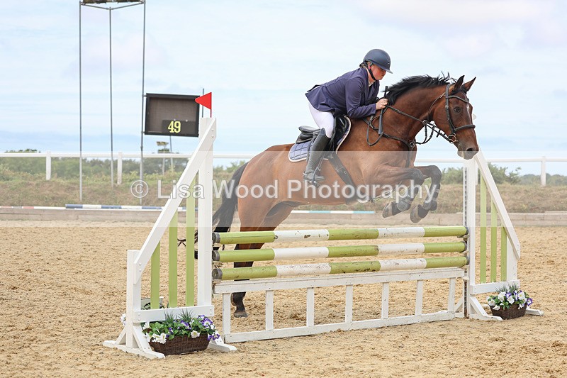 3E7A5177 - Class 4: Senior British Novice/90cm open