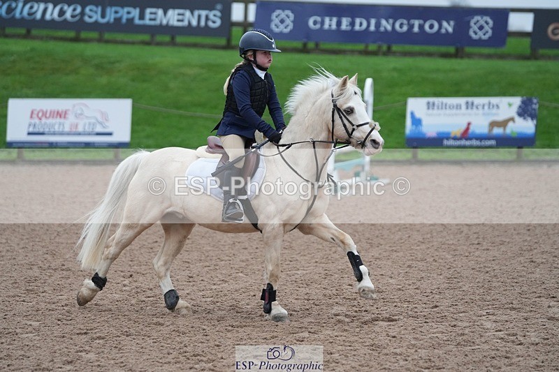 251116-093838-01389 - Cls 18 Clear Round 50cm