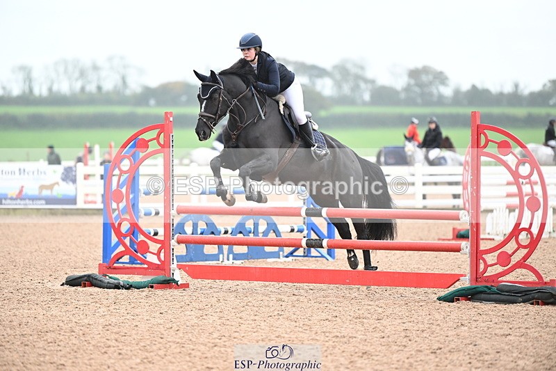 241023A-110553-00456 - Cls 1 British Novice and 90cm Open