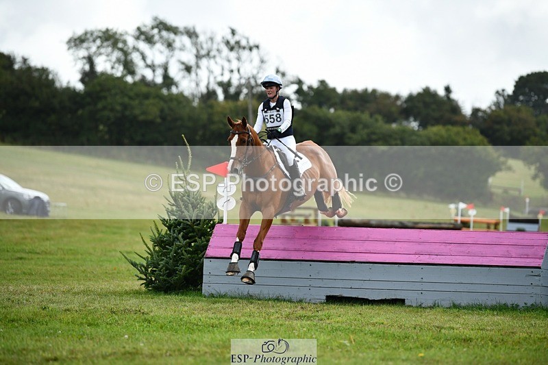 250831-104806-06159 - L-558-Lucy.Davies