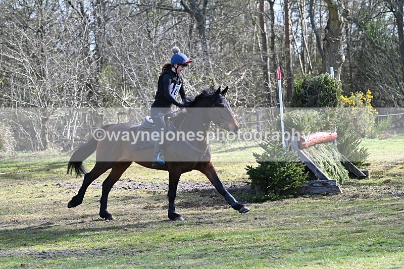 WJ7_0003 - Time 10:13 to 10:38 Times at the Fence