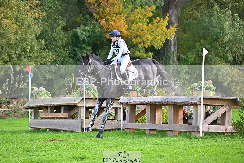 241025-130127-08360 - 132-Mollie.Summerland-MOJO